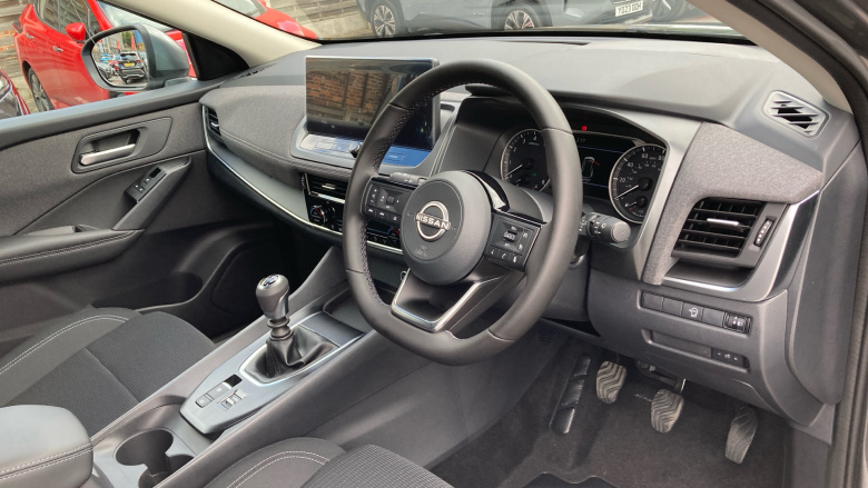 Nissan Qashqai 1.3 DiG-T MH Acenta Premium 5dr Petrol Hatchback